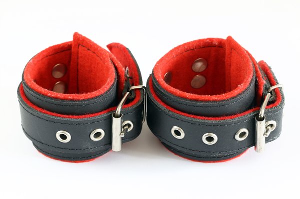 Achetez des accessoires bdsm de luxe pour éveiller vos sens